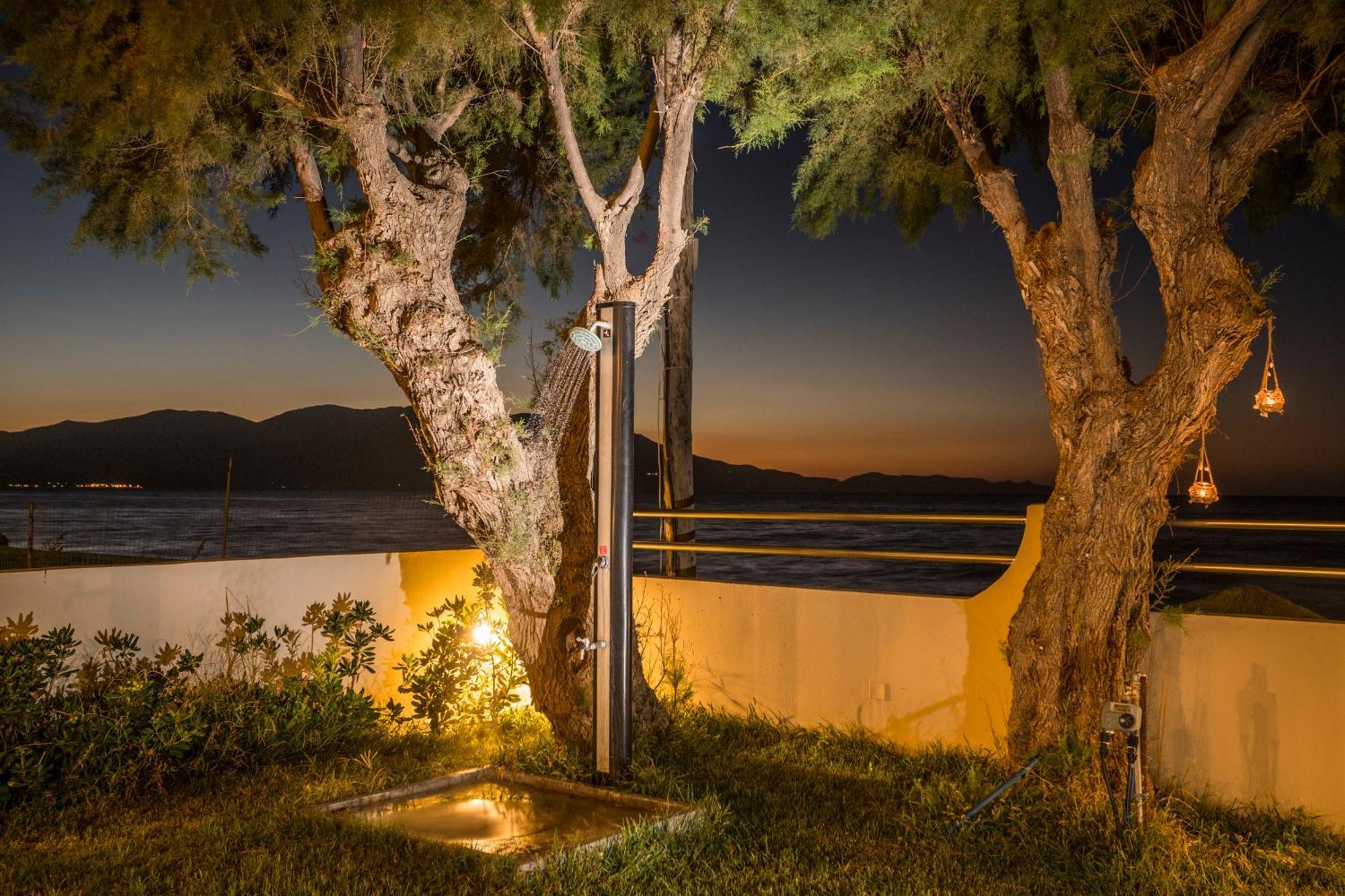 Big Blue Exclusive Beachfront Villa กิสเซมอส ภายนอก รูปภาพ