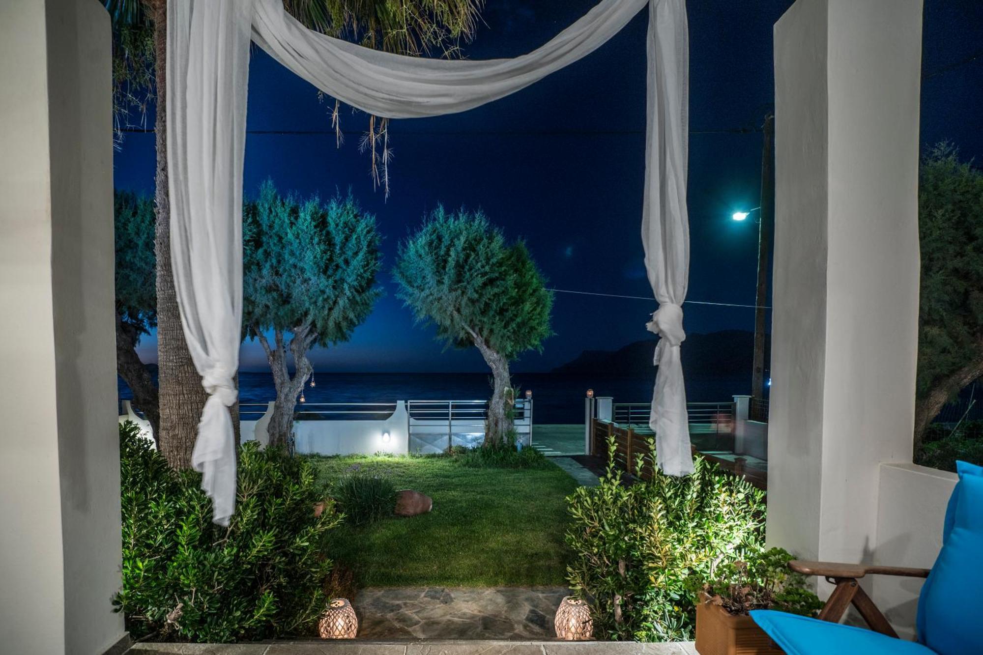 Big Blue Exclusive Beachfront Villa กิสเซมอส ภายนอก รูปภาพ
